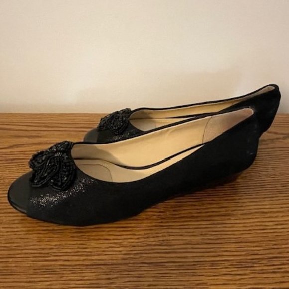 Alex Marie Open Toe Black Flats with Beaded Flower - Picture 3 of 3